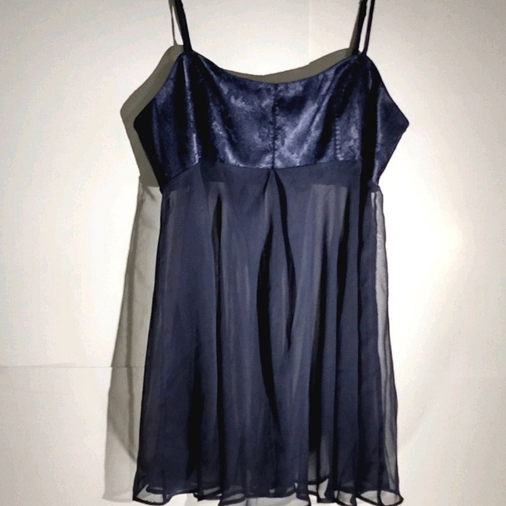 VICTORIA'S SECRET NAVY BLUE BABYDOLL CHEMISE SZ S